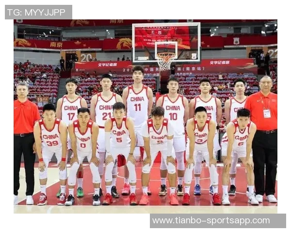 男篮首发阵容调整高诗岩程帅澎朱俊龙小曾周琦力争胜利