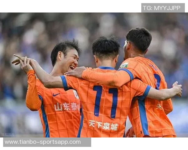 山东泰山足球俱乐部成为中超首支积分突破1500分的球队荣耀时刻